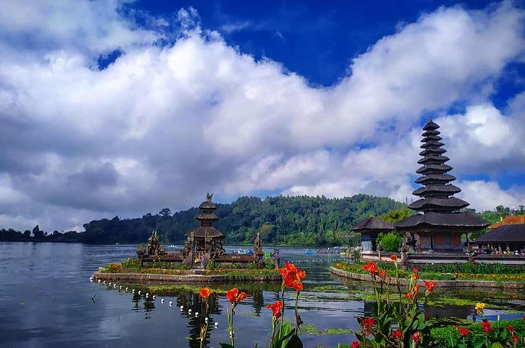 tempat wisata di Bali - Danau Beratan